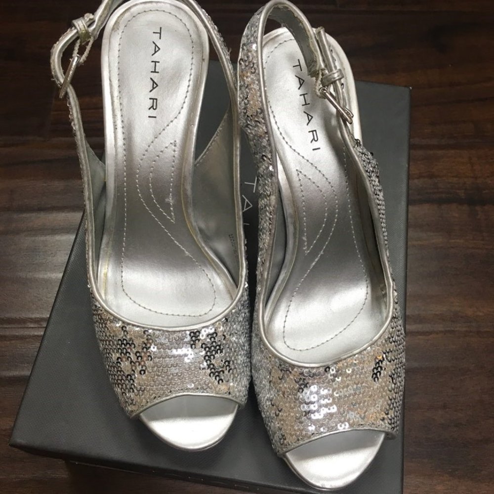 Silver sequence heels 5.5M-Like New